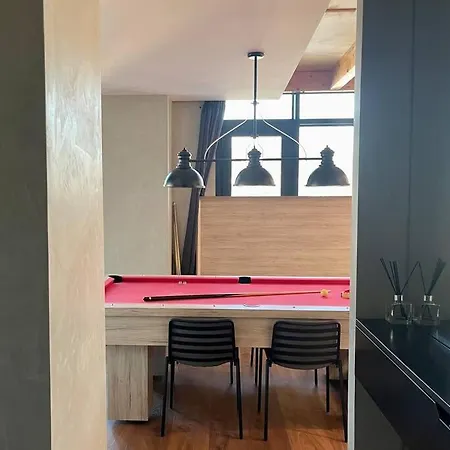 Apartment Nedi'S Loft: Pool Table And Sauna *