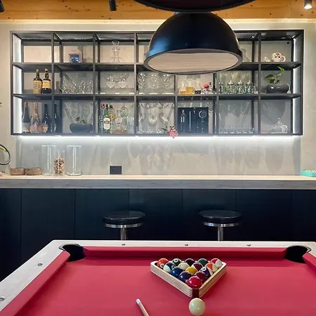 Apartment Nedi'S Loft: Pool Table And Sauna Vlore
