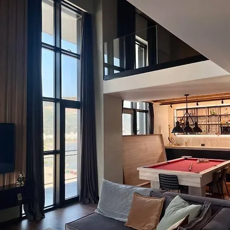 Apartment Nedi'S Loft: Pool Table And Sauna